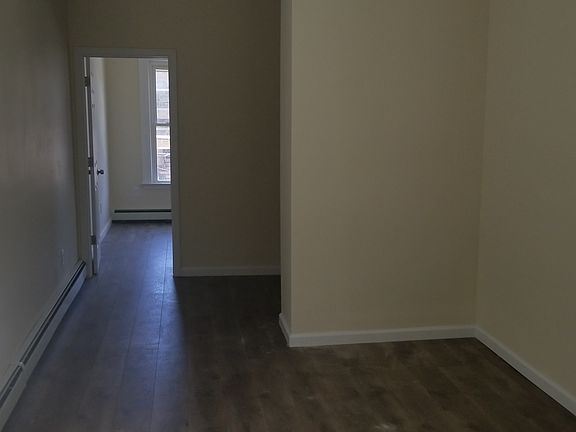 5th image of 103 Highland Ave