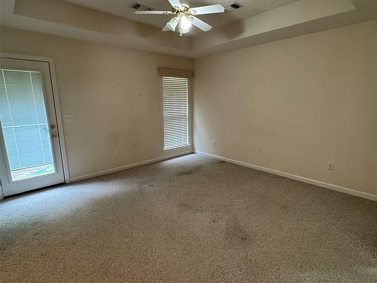 33 Jamestown Loop — Photo 15