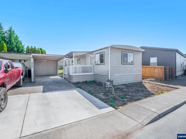 830 N Main St, Mount Angel, OR 97362