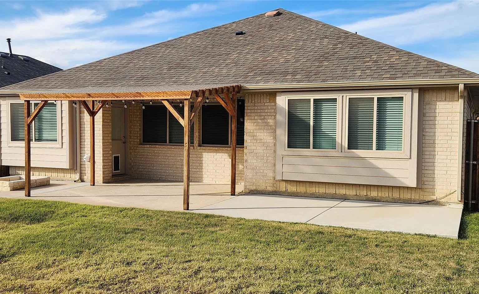 3 bed, 1674 sqft, $2,195 — Photo 3