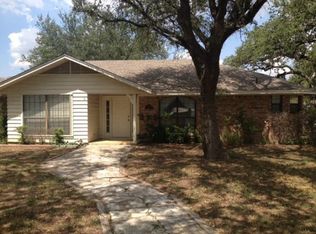 1502 W Dry St, San Saba, TX 76877