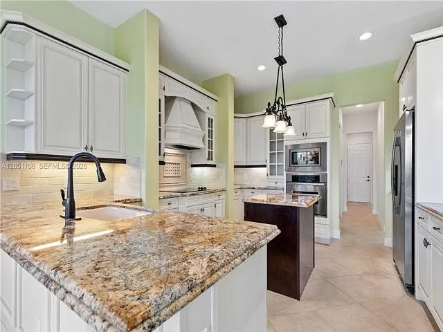 5 bed, 3.5 bath, $9,500 — Photo 3