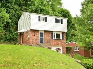 1670 Dunluce Dr, Pittsburgh, PA 15227