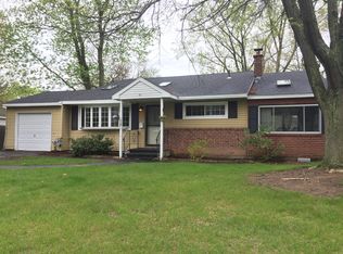 64 Red Fox Dr, Albany, NY 12205