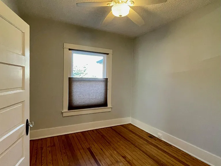 722 E Florida Ave — Photo 15