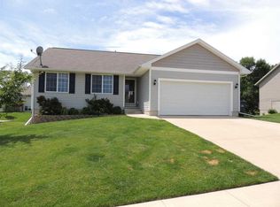 1722 23rd St SW, Cedar Rapids, IA 52404