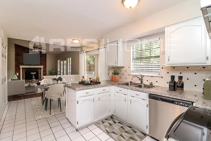 3312 Forest Creek Dr — Photo 4