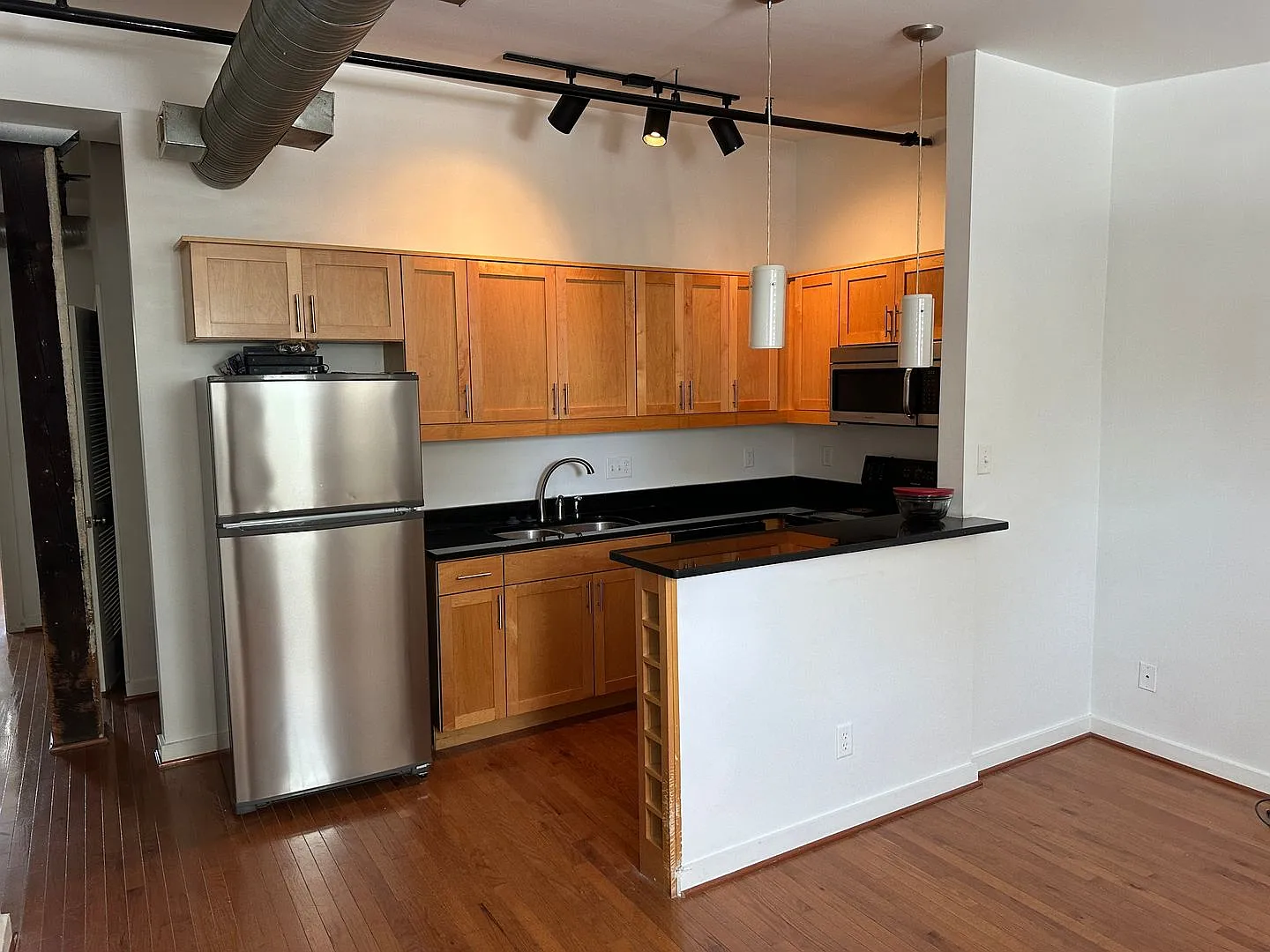 301 NORTH - Petersburg Loft Living — Photo 2