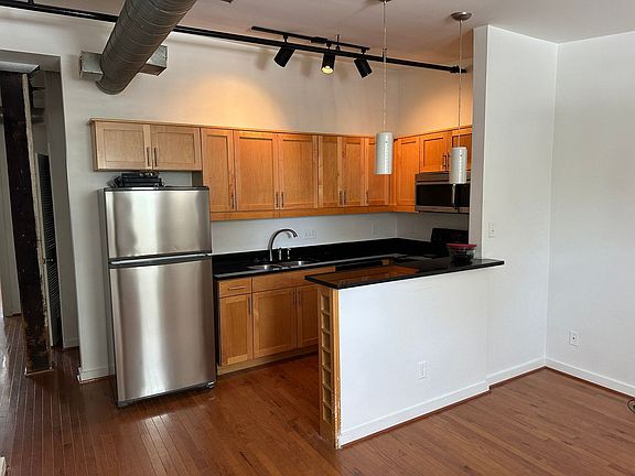 2nd image of 301 N Dunlop St #115