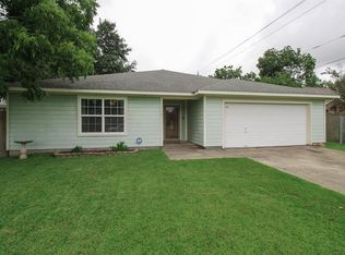 302 Maple Dr, Hitchcock, TX 77563