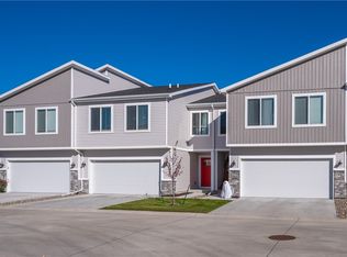 379 NE Mink Dr, Waukee, IA 50263