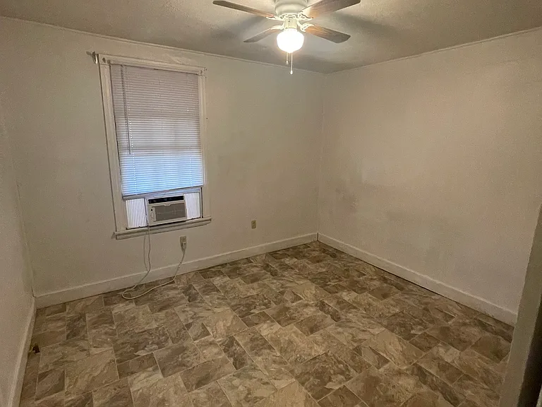 3058 Shelley St — Photo 7