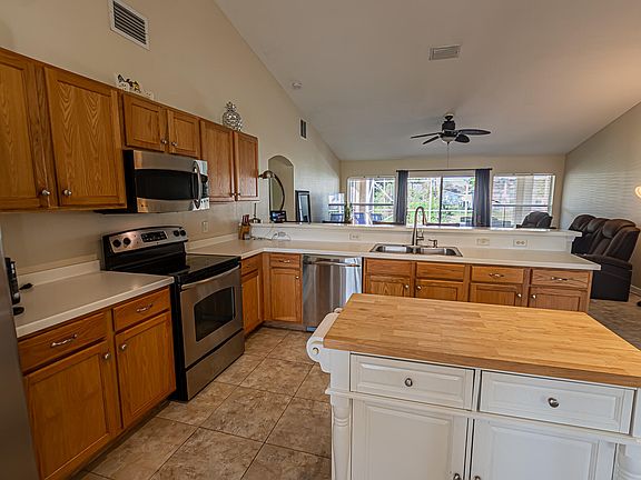 5th image of 2062 SW Idaho Lane