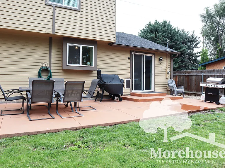 1117 S Phillippi St — Photo 24