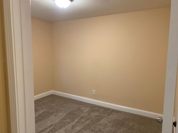 5th image of 311 Blossom Dr