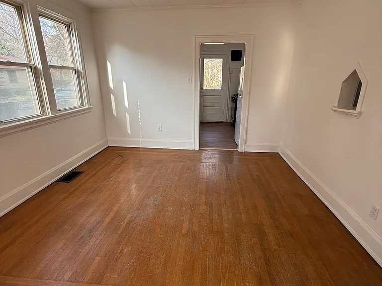 3524 Saint Martins Pl #1 — Photo 9