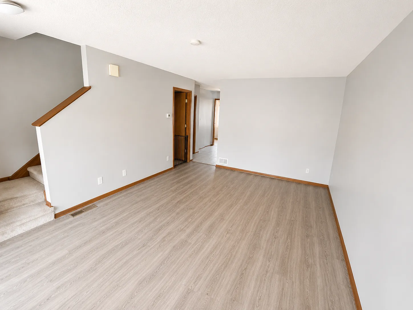 3 bed, 1825 sqft, $2,150 — Photo 4