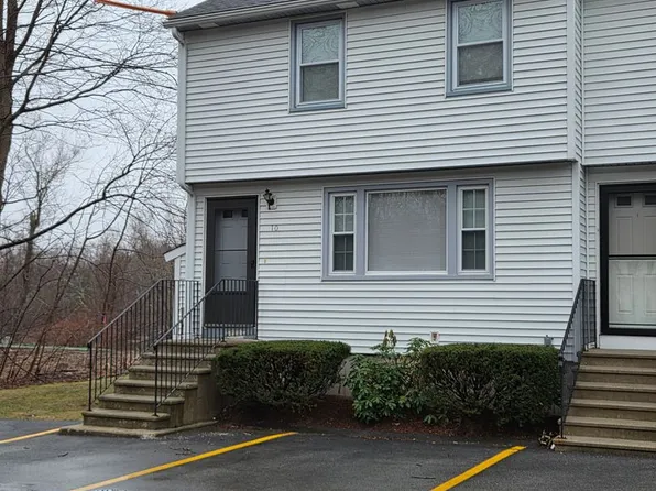 41 Groton St APT 10, Pepperell, MA 01463