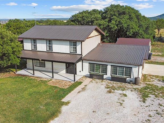4th image of 1133 Rocky Ln