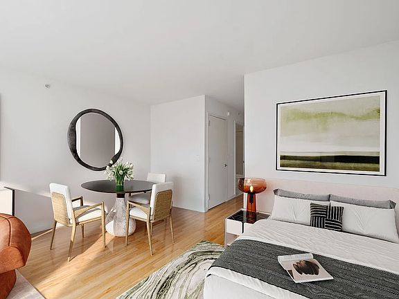 2nd image of 400 W 55th St APT 6D