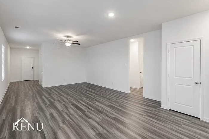 6124 Harrah Ln — Photo 7