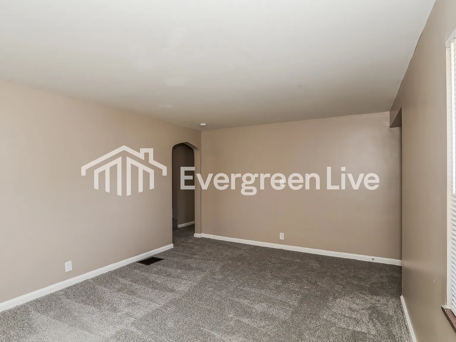 3 bed, 1.0 bath, 1128 sqft, $1,495 — Photo 4