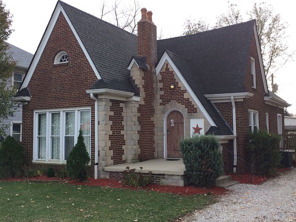 1st image of 715 W Troy Ave