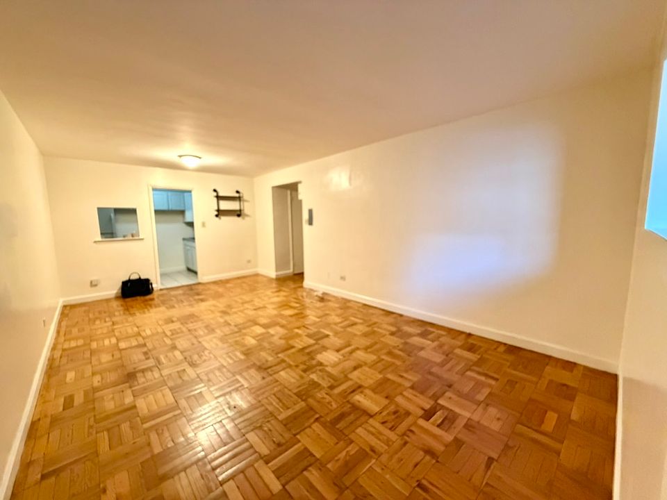 1st image of 315 Ovington Ave APT 2