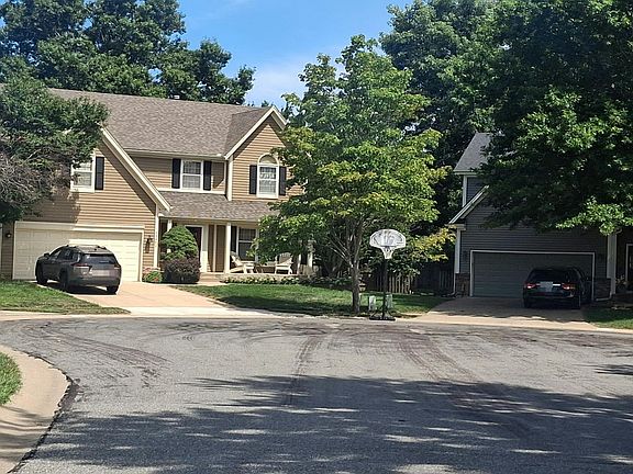 4th image of 12437 Slater St