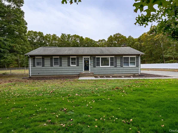 154 E Woodside Avenue, Patchogue, NY 11772