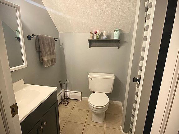 4th image of 1407 E Elm St