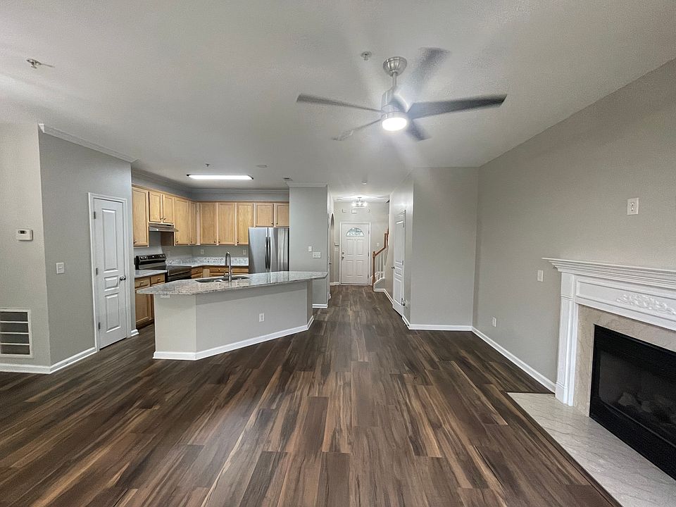 Kitchen, front entry