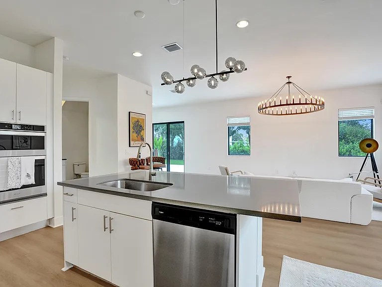 13145 Addilyn Ct — Photo 24