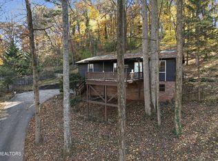 1429 Crestwood Dr, Louisville, TN 37777