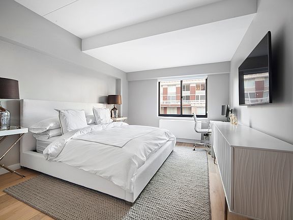 4th image of 200 E 87th St APT 15J