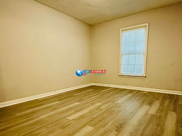493 Stone Mountain St — Photo 8