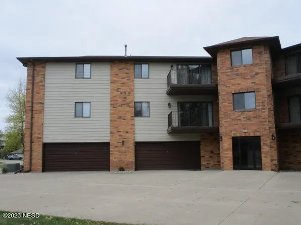 1925 2nd Ave SE APT 305, Watertown, SD 57201