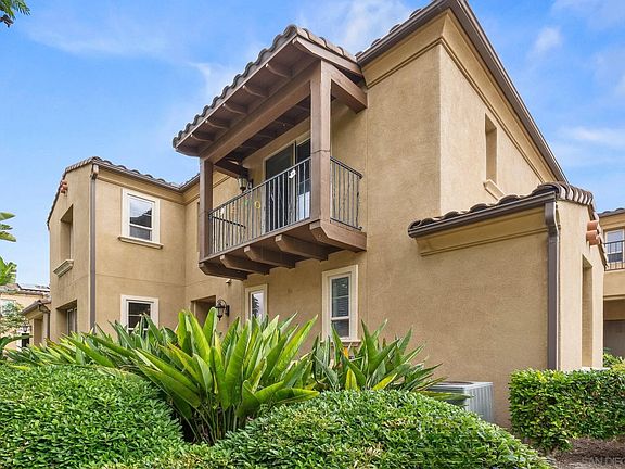 3rd image of 2231 Kensington Way Unit 2