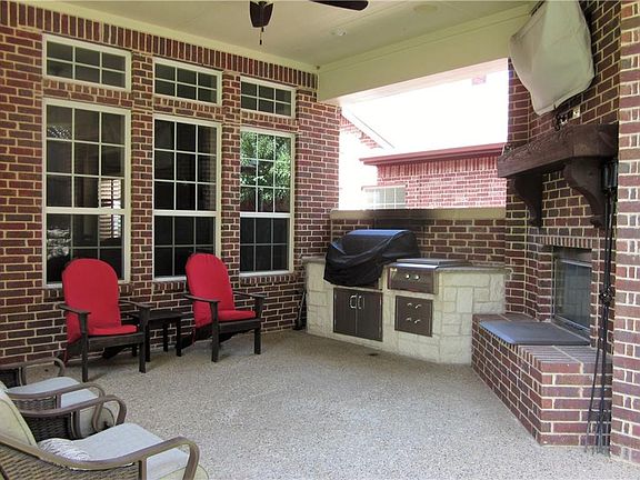5th image of 11318 Dinsdale Dr