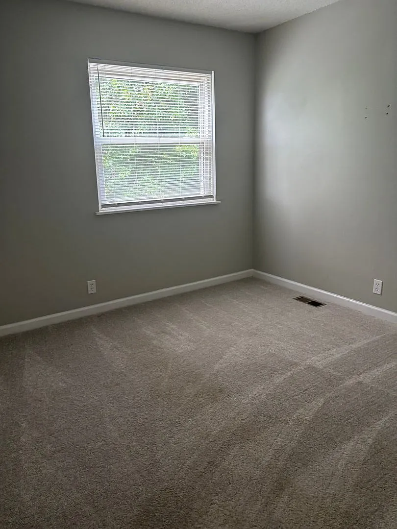 Charming 3BR Duplex in Huntsville — Photo 3