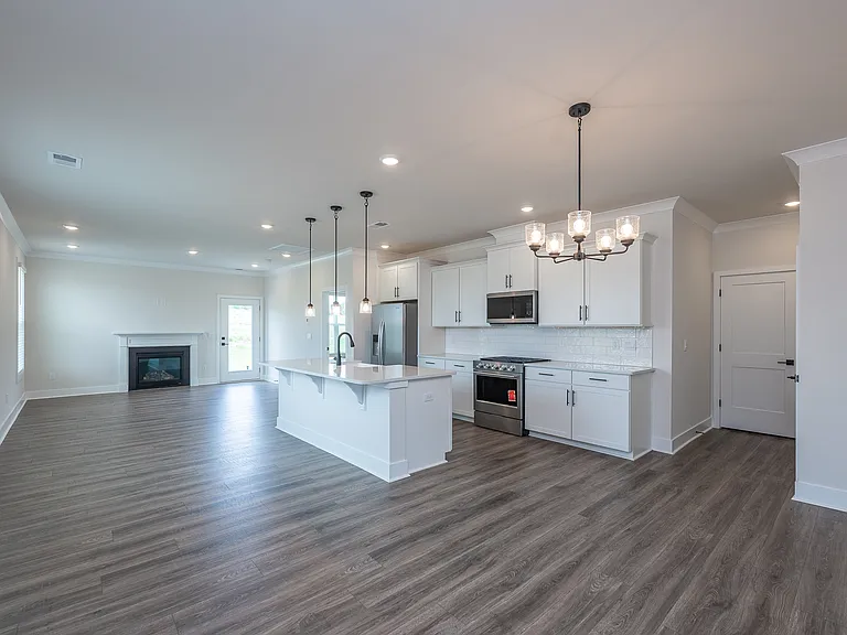 1004 Gresham Pl — Photo 8