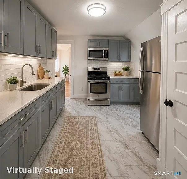 565 Carroll Ave #3 — Photo 10