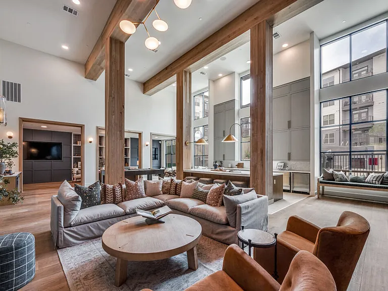 The Crawford — Photo 6