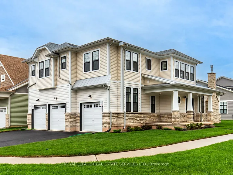 42 Beachwalk Cres — Photo 1