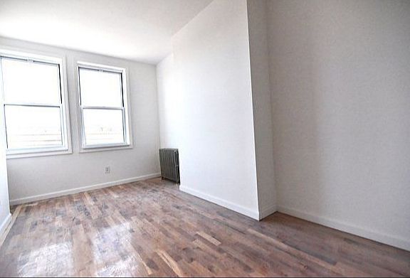 4th image of 735 Meeker Ave #2