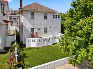 245 W Walnut St, Long Beach, NY 11561