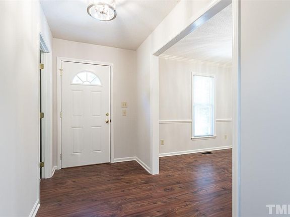 5th image of 108 Braintree Ct