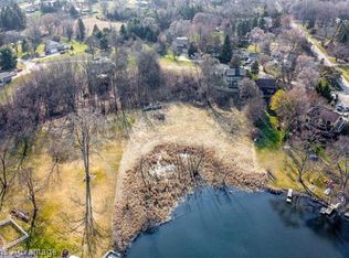 Riverside Dr, Brighton, MI 48116