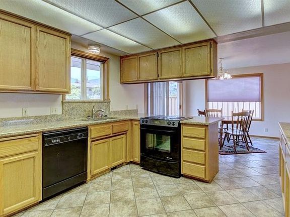 5th image of 1111 Oak Knoll Dr