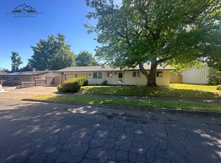 2045 Churchill St, Eugene, OR 97405